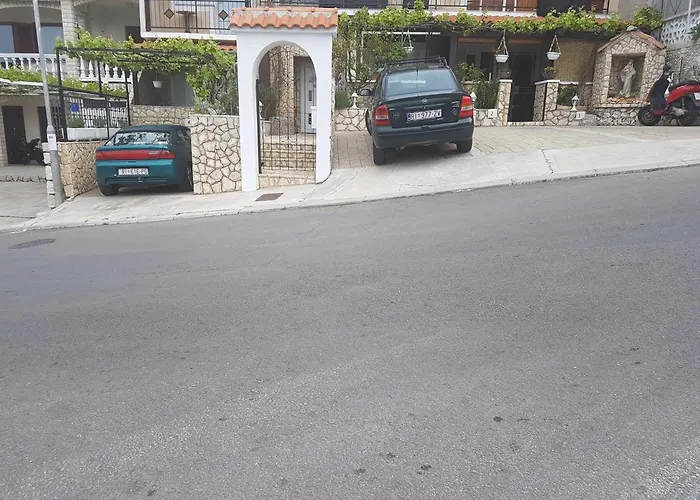 With Parking Space - 12657 Crikvenica
